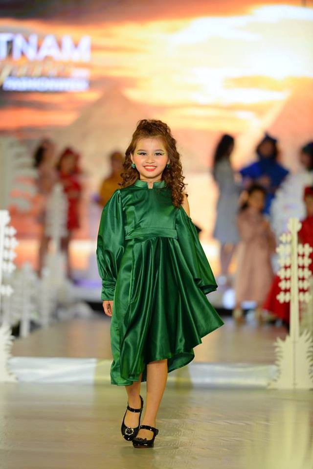 Tuần lễ Thời trang trẻ em quốc tế Việt Nam 2019 mang đậm nét văn hóa của các quốc gia trên thế giới - Ảnh 6.