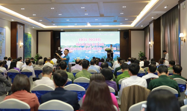Việc được đăng cai năm du lịch quốc gia 2018 đã giúp Quảng Ninh đạt và vượt 11 chỉ tiêu kinh tế - Ảnh 2.
