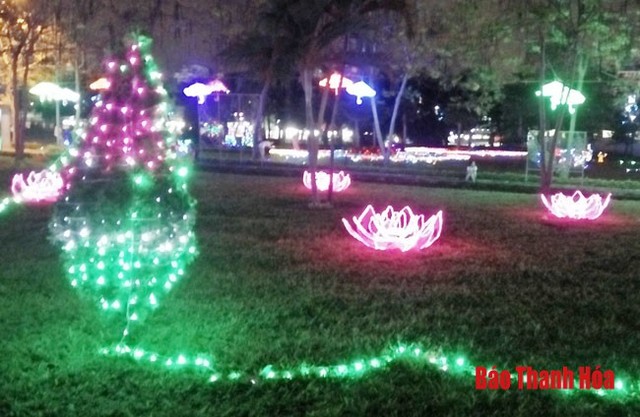 Thanh Hóa: Khai mạc lễ hội ánh sáng tại Công viên văn hóa Hội An - Ảnh 1.