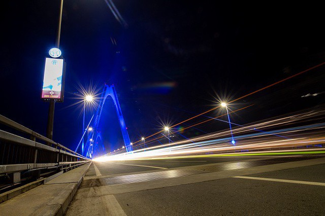 Nhiều công trình lớn tại Việt Nam hưởng ứng chiến dịch Thắp đèn xanh LIUB - Ảnh 2.