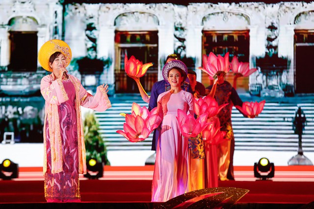Khai mạc Festival Văn hóa truyền thống Việt và Giao lưu văn hóa quốc tế 2019 - Ảnh 1.