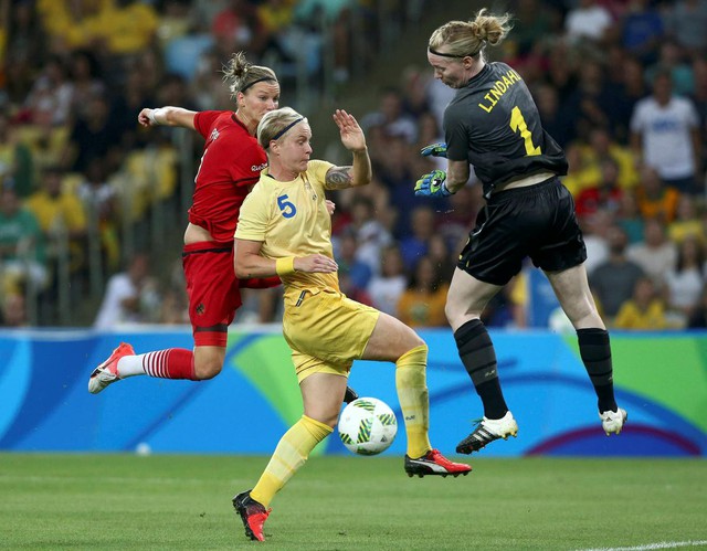 Bóng đá nữ Thụy Điển nỗ lực đối phó bất bình đẳng - Ảnh 1.
