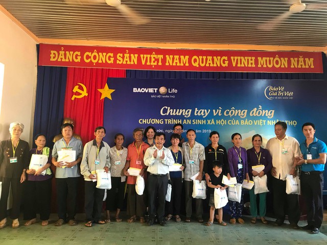 Bảo Việt Nhân thọ khám bệnh miễn phí và tặng quà cho 500 người nghèo, gia đình có công với Cách mạng tại tỉnh Bình Phước - Ảnh 1.