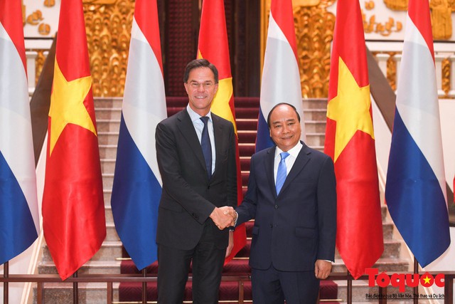 Thủ tướng Nguyễn Xuân Phúc chủ trì lễ đón chính thức Thủ tướng Vương quốc Hà Lan  - Ảnh 11.