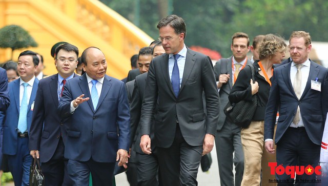Thủ tướng Nguyễn Xuân Phúc chủ trì lễ đón chính thức Thủ tướng Vương quốc Hà Lan  - Ảnh 10.