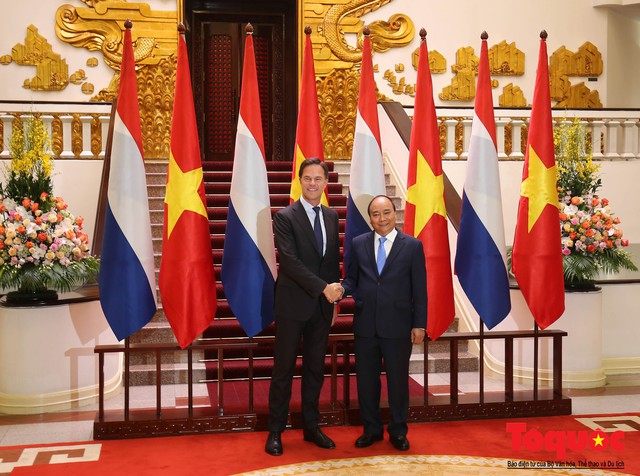 Thủ tướng Nguyễn Xuân Phúc chủ trì lễ đón chính thức Thủ tướng Vương quốc Hà Lan  - Ảnh 12.