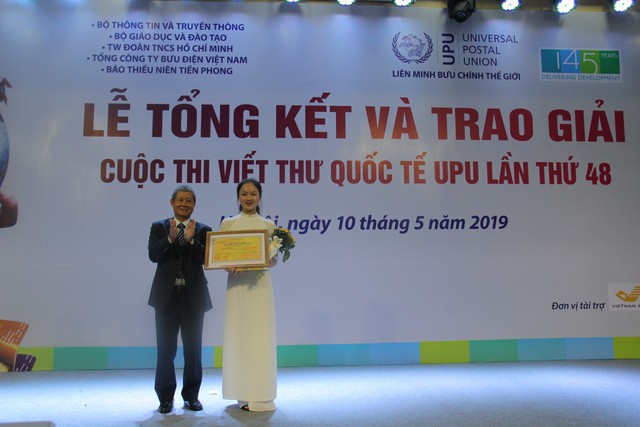 Nữ sinh Hải Dương giành giải nhất cuộc thi viết thư UPU lần thứ 48 năm 2019 - Ảnh 1.