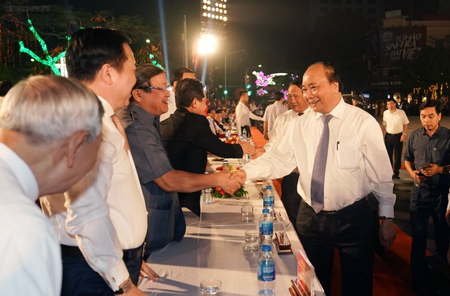 Hình ảnh Thủ tướng dự khai mạc Lễ hội Hoa phượng đỏ - Hải Phòng 2019 - Ảnh 1.