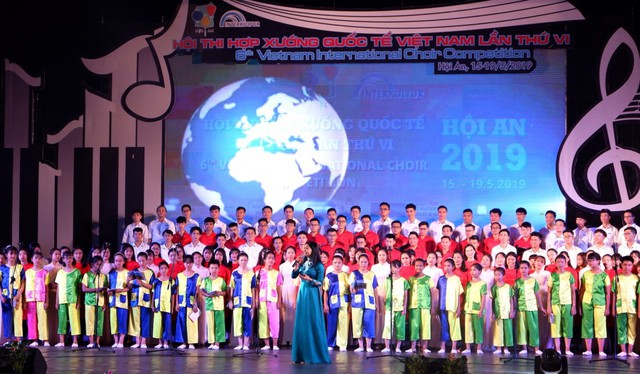 Gần 1.000 nghệ sĩ tham gia hội thi hợp xướng quốc tế Việt Nam 2019 - Ảnh 1.
