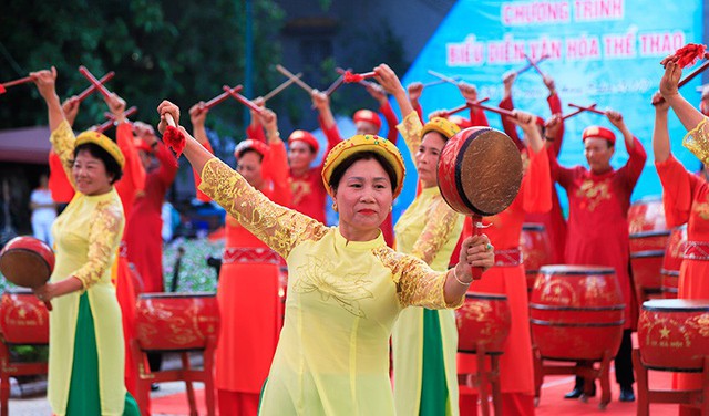 Đồng diễn văn hóa, thể thao nhân kỷ niệm 129 năm Ngày sinh Chủ tịch Hồ Chí Minh - Ảnh 3.