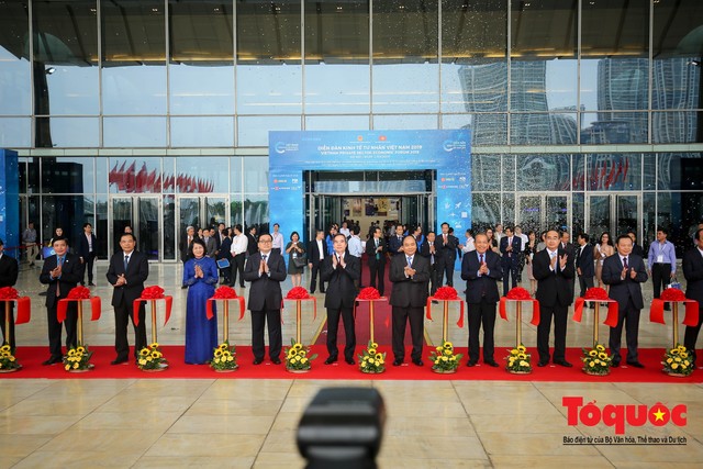 Thủ tướng Nguyễn Xuân Phúc khai mạc Diễn đàn Kinh tế tư nhân 2019 - Ảnh 7.