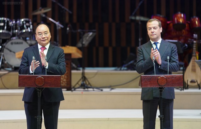 Thủ tướng Việt Nam và Nga hội đàm; cùng dự lễ khai mạc Năm chéo Việt - Nga - Ảnh 3.