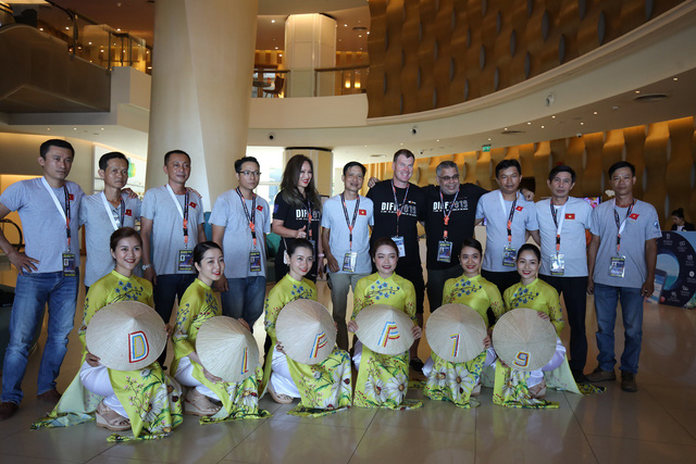 Đội pháo hoa quốc tế đầu tiên của DIFF 2019 đã tới Đà Nẵng - Ảnh 2.