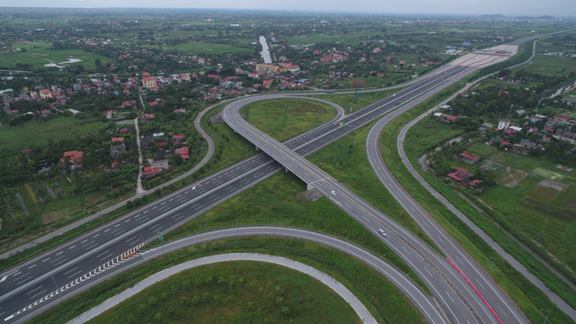 Quốc hội sẽ lấy ý kiến các đại biểu việc trích 4.069 tỷ đồng để trả nợ tiền GPMB dự án đường cao tốc Hà Nội-Hải Phòng - Ảnh 1.
