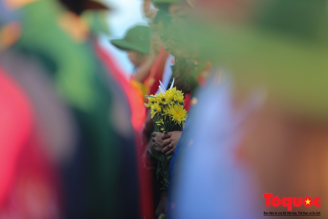 Xúc động Lễ tưởng niệm các liệt sĩ đã hy sinh trên quần đảo Trường Sa - Ảnh 9.