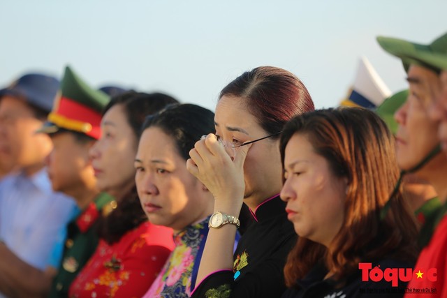 Xúc động Lễ tưởng niệm các liệt sĩ đã hy sinh trên quần đảo Trường Sa - Ảnh 6.