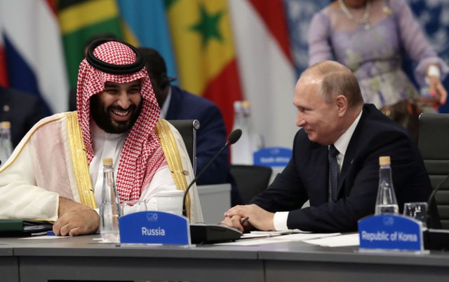 Sau loạt chiến tích vang dội, sức sống mới Arab dồn tâm điểm Nga và ông Putin - Ảnh 1.