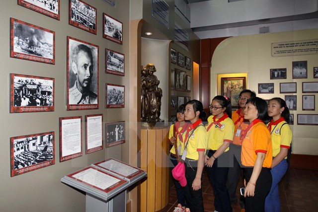 Hà Tĩnh: Tổ chức nhiều hoạt động tuyên truyền kỷ niệm 50 năm thực hiện Di chúc của Chủ tịch Hồ Chí Minh - Ảnh 1.