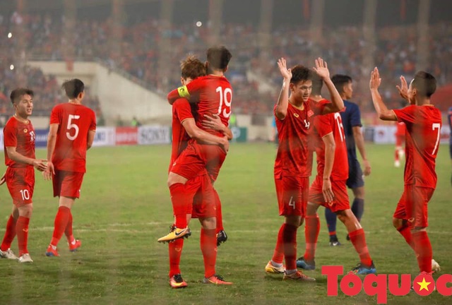 Bốc thăm Kings Cup: Đội tuyển Việt Nam tái đấu đội tuyển Thái Lan - Ảnh 1.