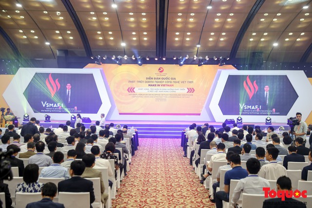 Hình ảnh Thủ tướng Nguyễn Xuân Phúc tham dự  Diễn đàn quốc gia phát triển DN công nghệ 2019 - Ảnh 3.