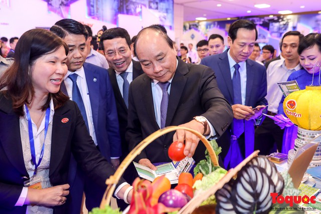 Hình ảnh Thủ tướng Nguyễn Xuân Phúc tham dự  Diễn đàn quốc gia phát triển DN công nghệ 2019 - Ảnh 5.