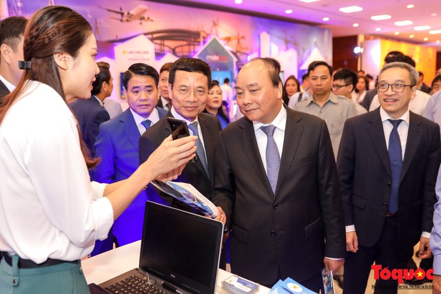 Hình ảnh Thủ tướng Nguyễn Xuân Phúc tham dự  Diễn đàn quốc gia phát triển DN công nghệ 2019 - Ảnh 7.