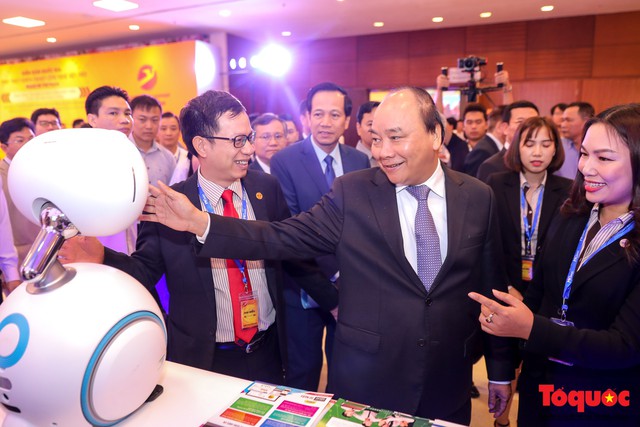 Hình ảnh Thủ tướng Nguyễn Xuân Phúc tham dự  Diễn đàn quốc gia phát triển DN công nghệ 2019 - Ảnh 9.