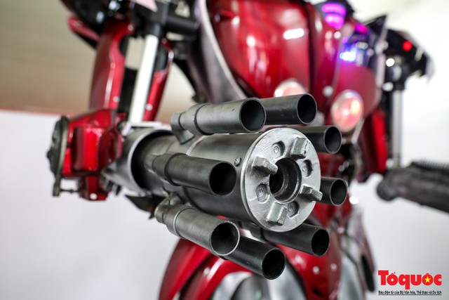 Chiêm ngưỡng Robot Siêu to, khổng lồ được chế tạo từ rác thải nhựa - Ảnh 7.