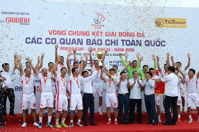 Press Cup 2019: Đài truyền hình Việt Nam xưng vương sau chiến thắng trước Tuổi trẻ Thủ đô - Ảnh 2.