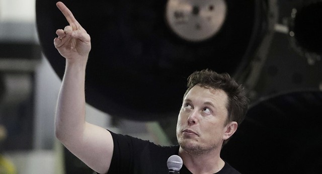 CEO Tesla hé lộ mẫu xe tàu ngầm giống siêu phẩm 007 và điệp viên Nga từng sử dụng - Ảnh 1.