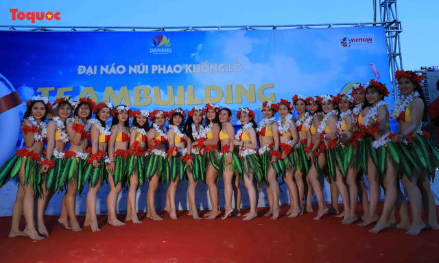 Hàng trăm người đẹp mặc bikini nhảy flashmob trên bãi biển Đà Nẵng  - Ảnh 14.