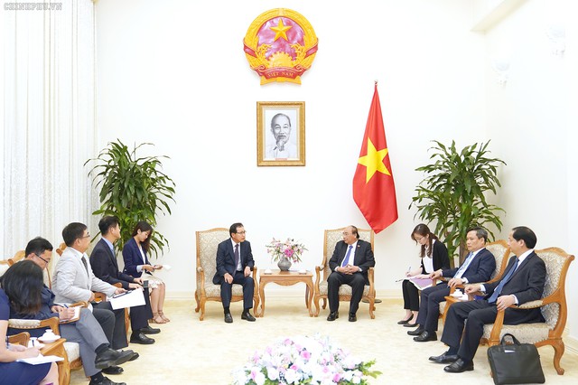 Thủ tướng ủng hộ Samsung xây dựng trung tâm nghiên cứu và phát triển tại Việt Nam - Ảnh 2.