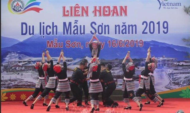 Nhiều hoạt động hấp dẫn tại Liên hoan du lịch Mẫu Sơn năm 2019 - Ảnh 1.