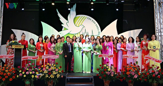 Phụ nữ Việt giữ gìn bản sắc dân tộc tại Cộng hòa Séc - Ảnh 2.