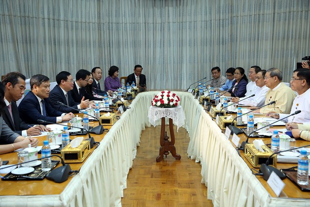 Phó Thủ tướng Vương Đình Huệ tiếp Bộ trưởng Kế hoạch và Tài chính Myanmar - Ảnh 2.