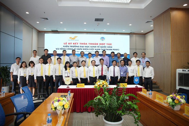 Sinh viên Đại học Kinh tế Quốc dân sẽ được nhận học bổng “VIETNAM POST - Đồng hành cùng Sinh viên” - Ảnh 3.