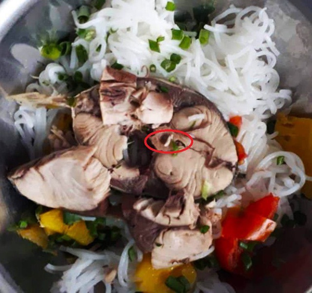 Ban quản lý An toàn thực phẩm Đà Nẵng nói gì về thông tin “có sán trong suất ăn của công nhân”? - Ảnh 1.