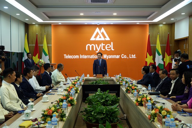 Phó Thủ tướng Vương Đình Huệ thăm Đại sứ quán Việt Nam tại Myanmar - Ảnh 3.