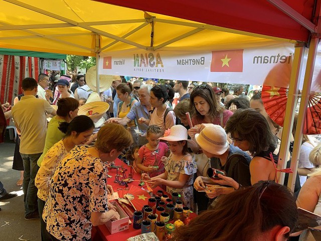 Ấn tượng Festival Asian “Kỳ diệu phương Đông” tại Bulgaria - Ảnh 2.