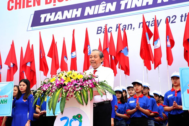 Phó Thủ tướng Trương Hoà Bình đánh giá cao tinh thần “vì nhân dân, vì đất nước của thanh niên tình nguyện - Ảnh 1.