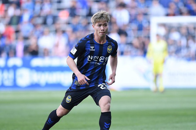 Incheon United bất ngờ kết thúc hợp đồng sớm với Công Phượng - Ảnh 1.