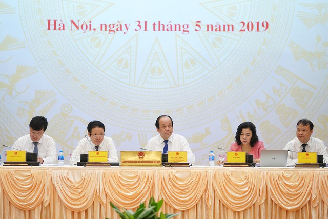 Thứ trưởng Bộ Tài chính trả lời kiến nghị của 13 doanh nghiệp xuất khẩu khoáng sản qua Cửa khẩu quốc tế Lào Cai - Ảnh 1.