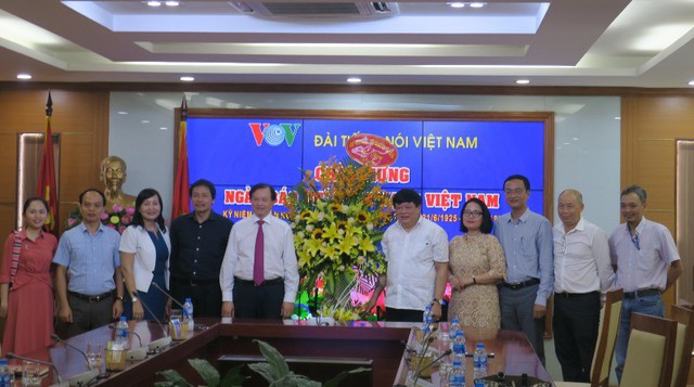 Thứ trưởng Tạ Quang Đông thăm và chúc mừng các cơ quan báo chí nhân Ngày Báo chí cách mạng Việt Nam - Ảnh 2.