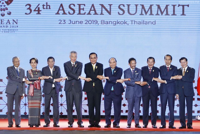 Thủ tướng Nguyễn Xuân Phúc dự khai mạc Hội nghị cấp cao ASEAN - Ảnh 1.