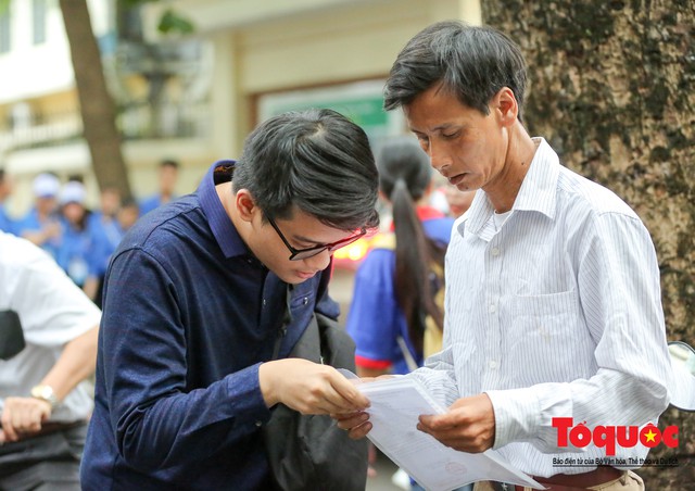 Hà Nội: Hơn 74.000 thí sinh làm thủ tục dự thi THPT Quốc gia 2019 - Ảnh 3.