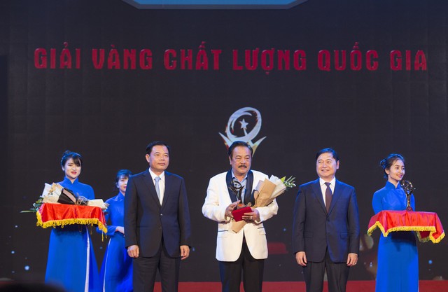 CEO Trần Quí Thanh: “Giải Vàng Chất lượng quốc gia khẳng định doanh nghiệp sản xuất, kinh doanh sản phẩm, dịch vụ đẳng cấp thế giới” - Ảnh 1. CEO Trần Quí Thanh: “Giải Vàng Chất lượng quốc gia khẳng định doanh nghiệp sản xuất, kinh doanh sản phẩm, dịch vụ đẳng cấp thế giới” - Ảnh 1.