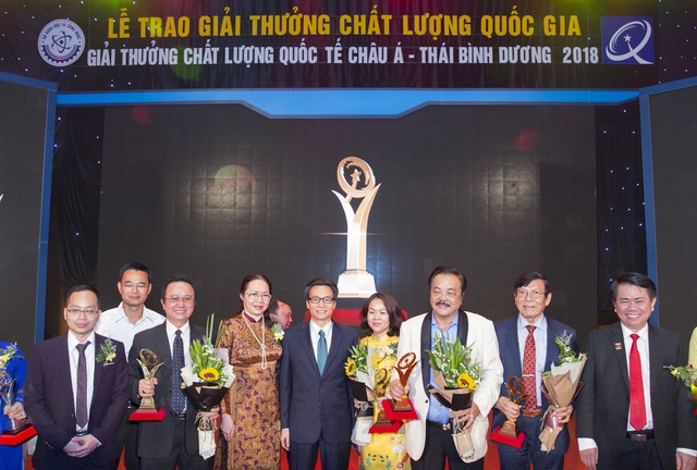 CEO Trần Quí Thanh: “Giải Vàng Chất lượng quốc gia khẳng định doanh nghiệp sản xuất, kinh doanh sản phẩm, dịch vụ đẳng cấp thế giới” - Ảnh 3. CEO Trần Quí Thanh: “Giải Vàng Chất lượng quốc gia khẳng định doanh nghiệp sản xuất, kinh doanh sản phẩm, dịch vụ đẳng cấp thế giới” - Ảnh 3.