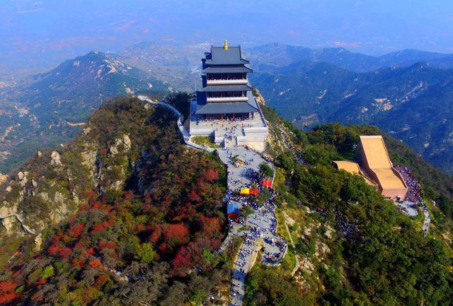 UNESCO công nhận núi Nghi Mông, Trung Quốc là công viên địa chất toàn cầu - Ảnh 1.