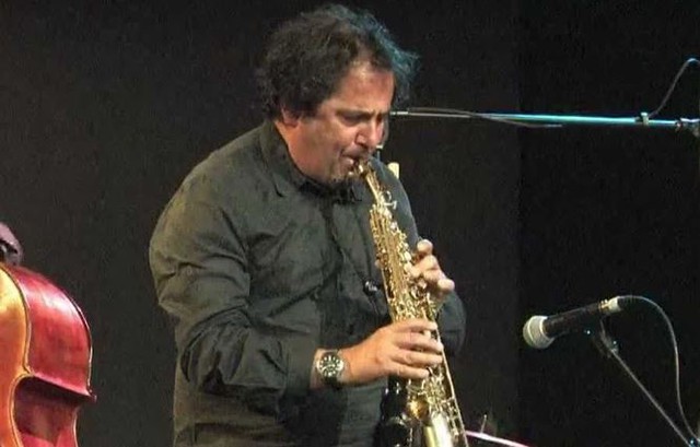 Nghệ sĩ Saxophone nổi tiếng người Ý trình diễn tại Việt Nam - Ảnh 1.