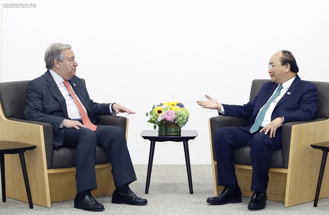 Chùm ảnh: Thủ tướng gặp Tổng thống Nga, Thủ tướng Australia, Tổng Thư ký Liên Hợp Quốc - Ảnh 7.